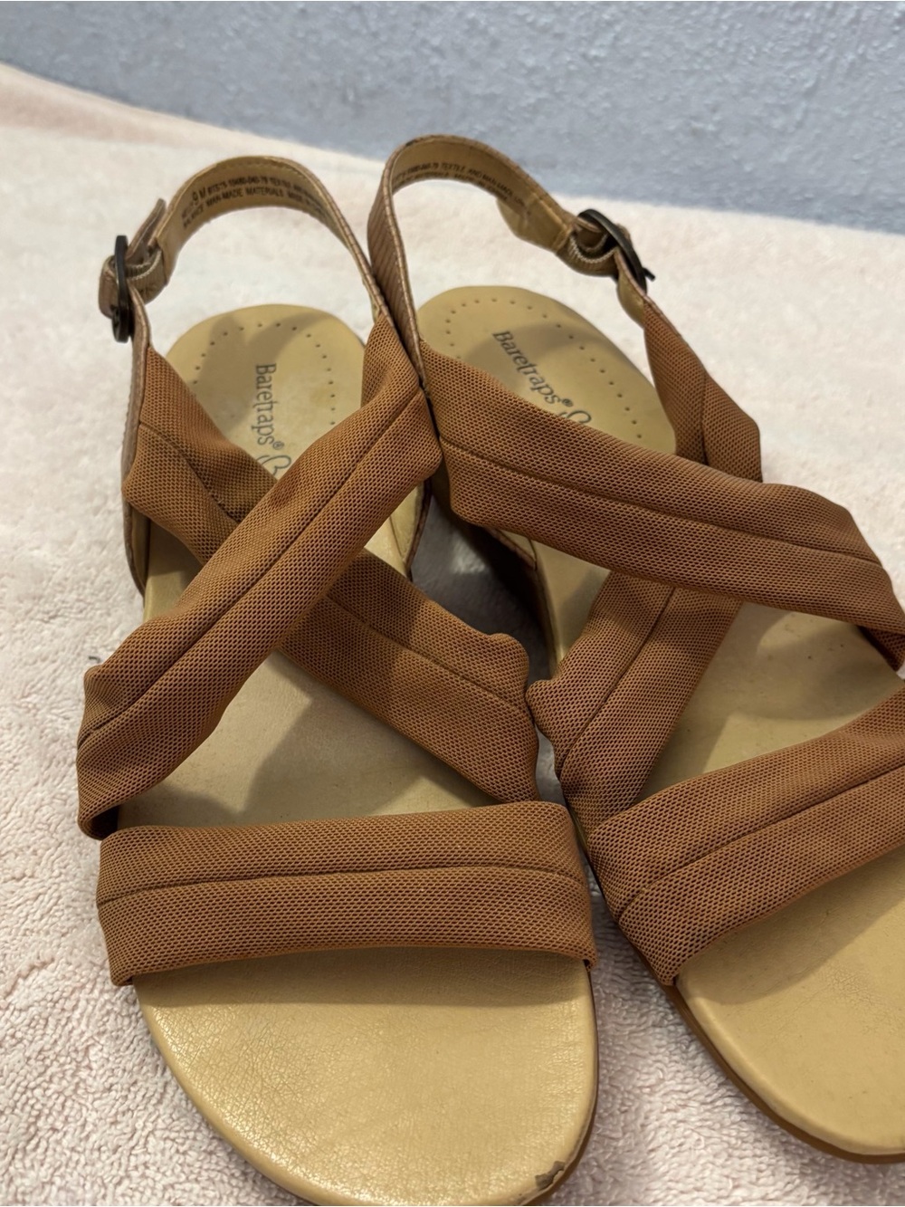 BareTraps Brown Crisscross Slingback Sandals Women’s SZ 9 M Wedge Melly Comfy